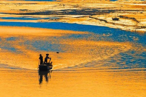 涟漪怎么读,涟漪的意思是什么,涟漪的近义词是什么